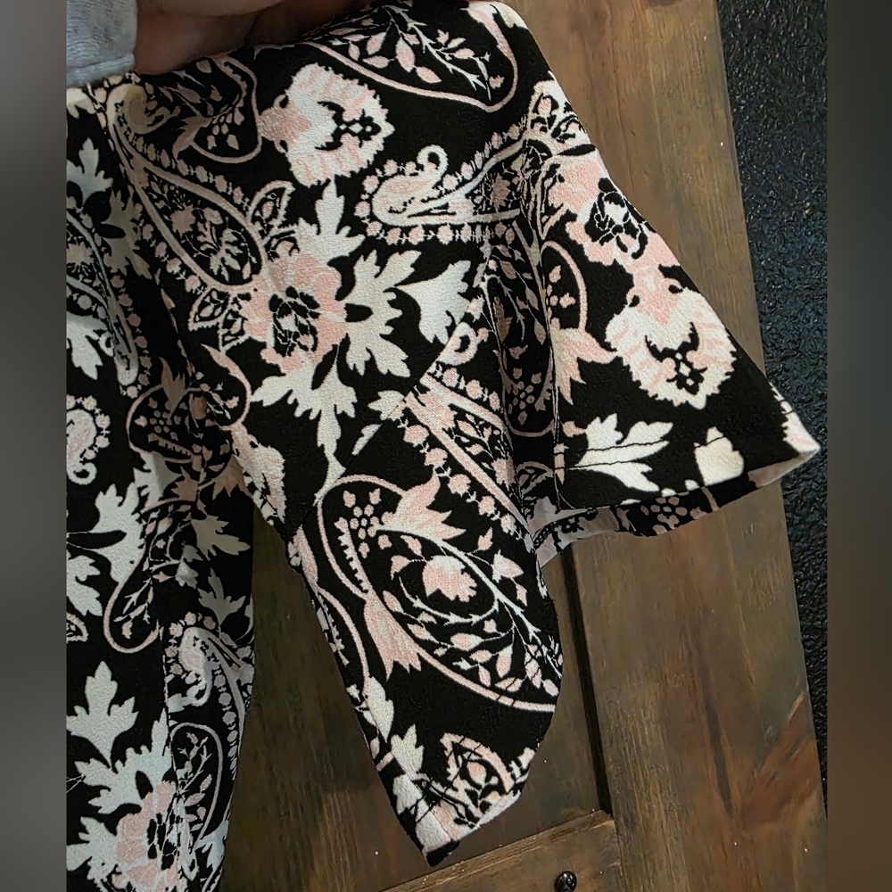 ROZ & ALI Bell Sleeve Paisley Blouse Size XL - Picture 4 of 6